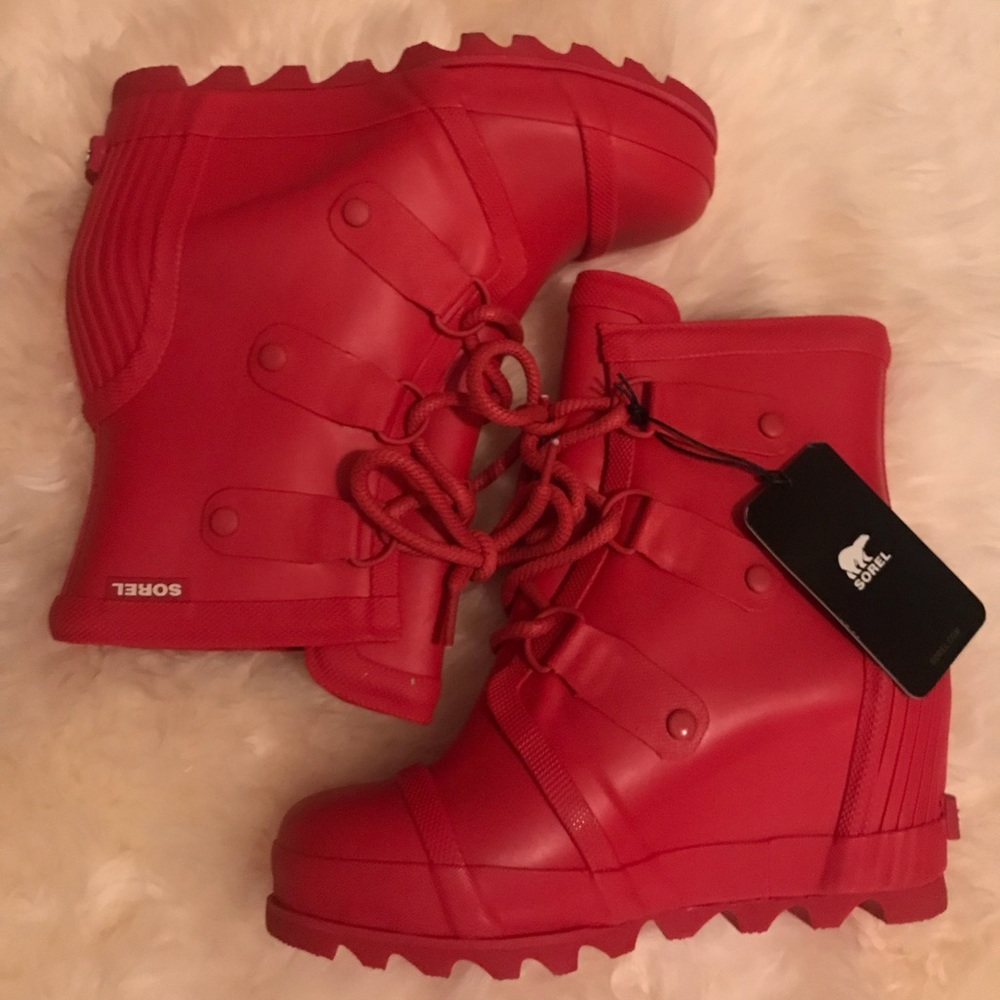 Sorel Red Wedge Rain Boot, Sz 7